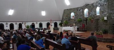 FiÃ©is participam da segunda noite de TrÃ­duo em honra ao Senhor Bom Jesus na Comunidade de Campo Mendes 
